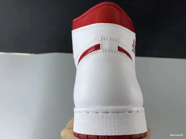 Cheap TBkick 555088-103 Metallic 1 Air Jordan (2017) Retro Red 0603
